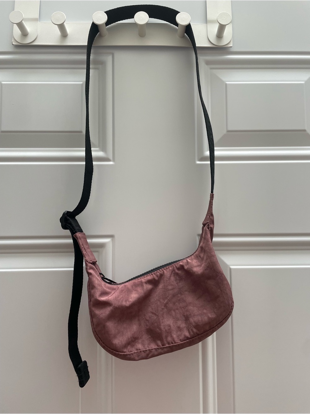 Baggu peppercorn mini crescent